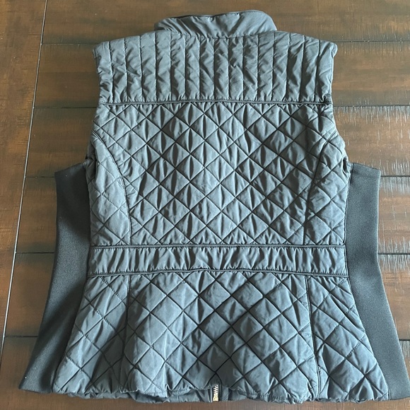 NY & Company Vest - Picture 2 of 4